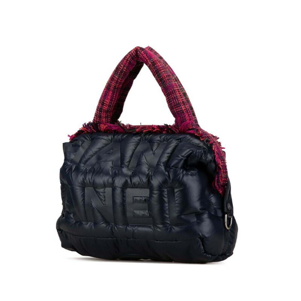 CHANEL Pink Shoulder Bag - Picture 2 of 7